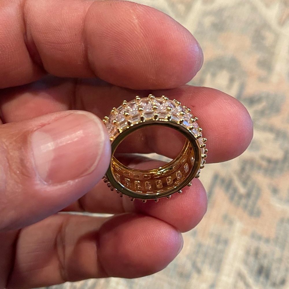 Ring - Picture 5 of 5